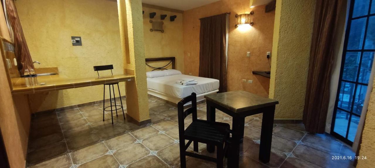 Alux Rooms Плайя-дель-Кармен Екстер'єр фото